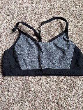 PINK Victoria's Secret Black & Gray Heather Sports Bralette